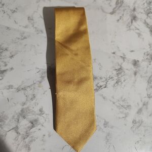Brooks Brothers Golf Yellow Tie 100% silk